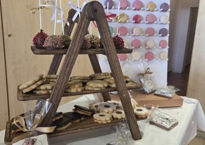catering Keszthely, catering szolgáltatás Keszthely, rendezvény catering Keszthely, esküvő catering Keszthely, hidegtál rendelés Keszthely, céges catering Keszthely, reggeli catering Keszthely, finger food catering, prémium catering Zala megye, kávészünet catering, rendezvényszervezés Keszthely, sütemény rendelés Keszthely, brunch catering, esküvői vacsora catering, party falatok Keszthely, kanapé szendvics rendelés, rendezvény étkeztetés, kávéház catering, catering Balaton, balatoni catering szolgáltatás, kitelepülés rendezvényre, desszert catering, catering cégek Keszthely, családi rendezvény catering, üzleti reggeli catering